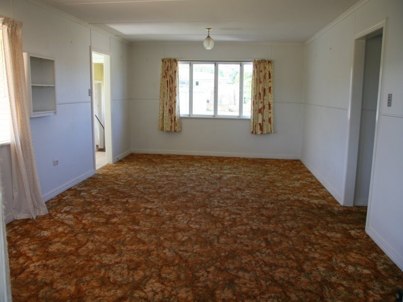 8 Francis Street, Kingaroy QLD 4610