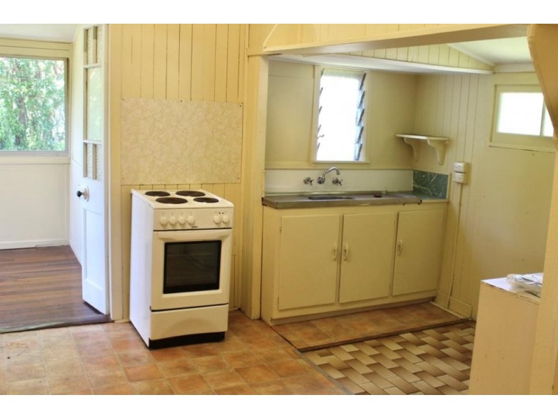 15 Wills Street, Nanango QLD 4615