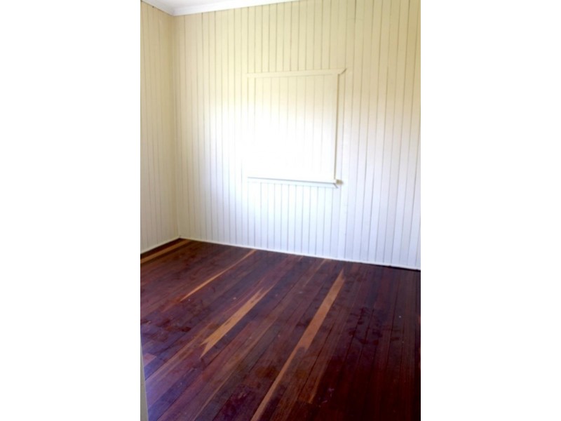 15 Wills Street, Nanango QLD 4615