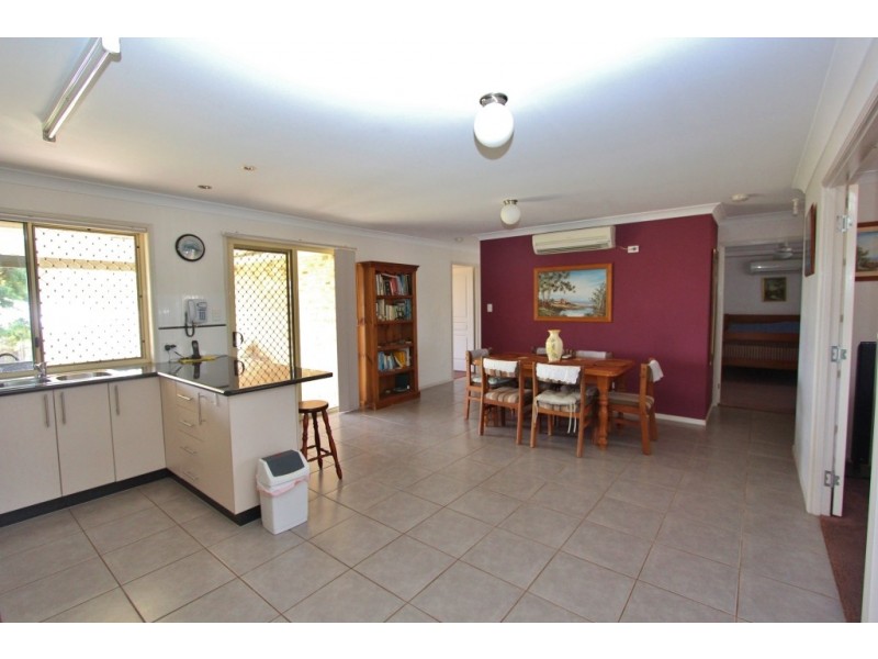 82 Windsor Circle, Kingaroy QLD 4610