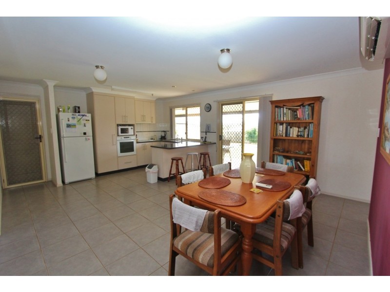 82 Windsor Circle, Kingaroy QLD 4610