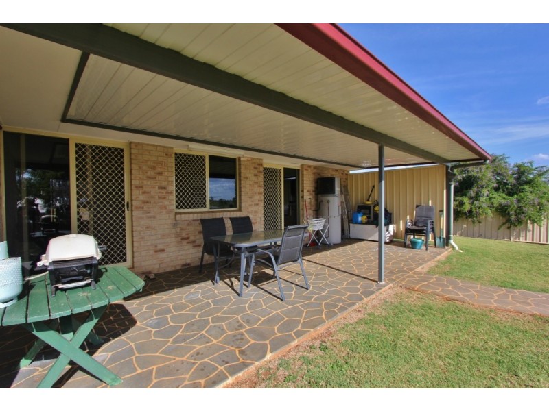 82 Windsor Circle, Kingaroy QLD 4610