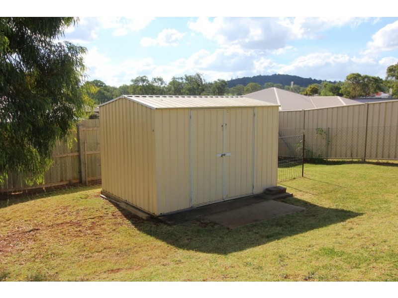 82 Windsor Circle, Kingaroy QLD 4610