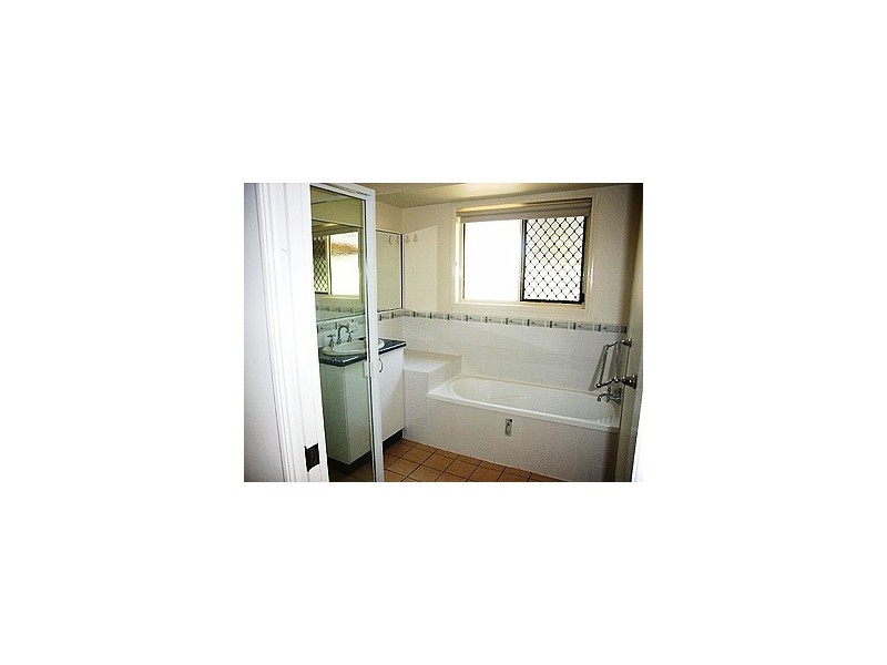 11 Mcnichol Road Wattle Camp, Kingaroy QLD 4610