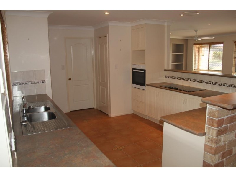 13 AVOCADO CRESCENT, Kingaroy QLD 4610