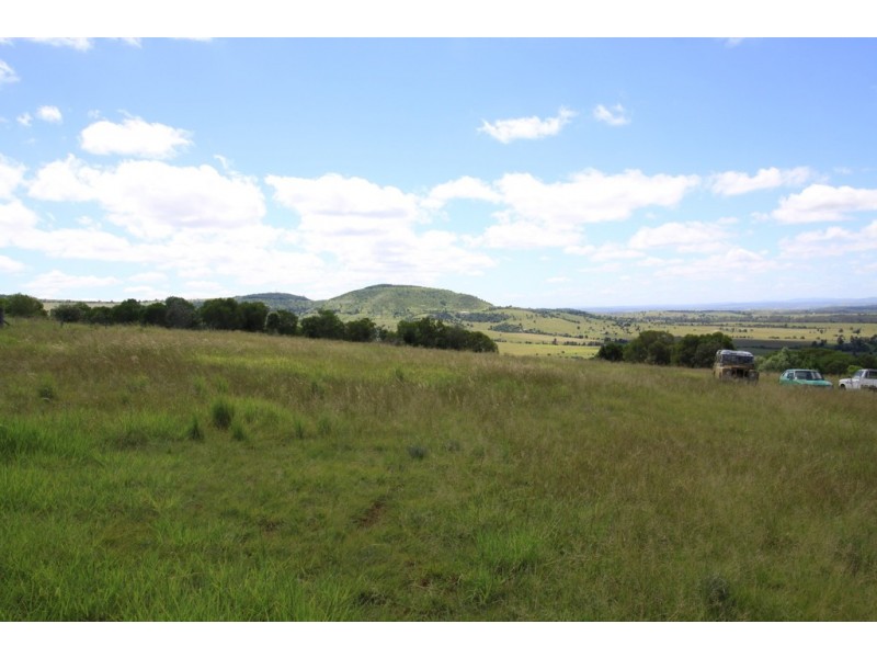 292 CROWNTHORPE ROAD, Tablelands QLD 4605