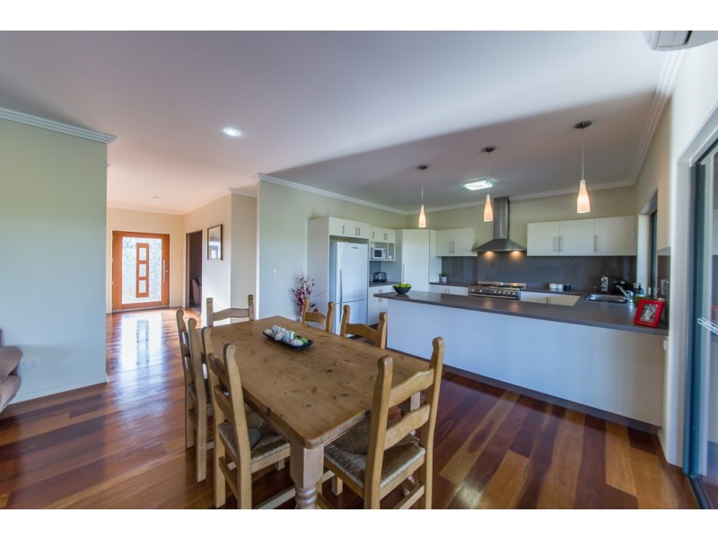 170 PREMIER DRIVE, Kingaroy QLD 4610