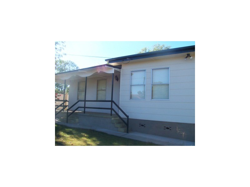 4 Gooyong Street, Kingaroy QLD 4610