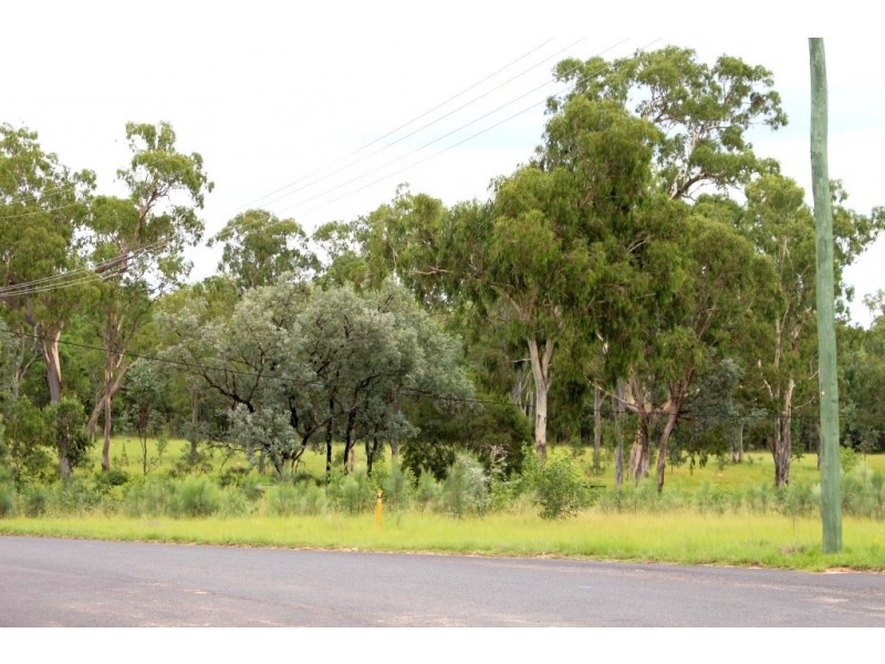 11 Knowles Road, Nanango QLD 4615