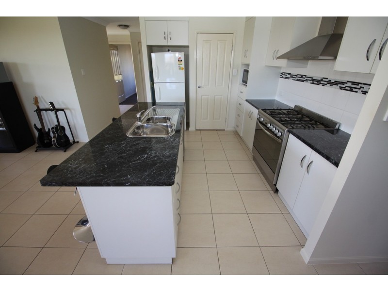 17 BRIDGEMAN PARADE, Kingaroy QLD 4610