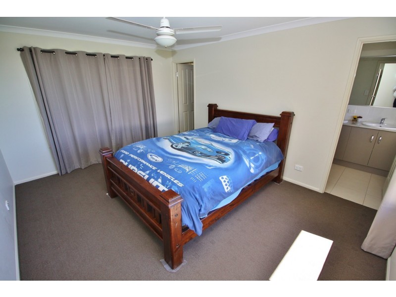 17 BRIDGEMAN PARADE, Kingaroy QLD 4610