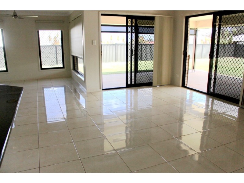 12 Allan Place, Kingaroy QLD 4610