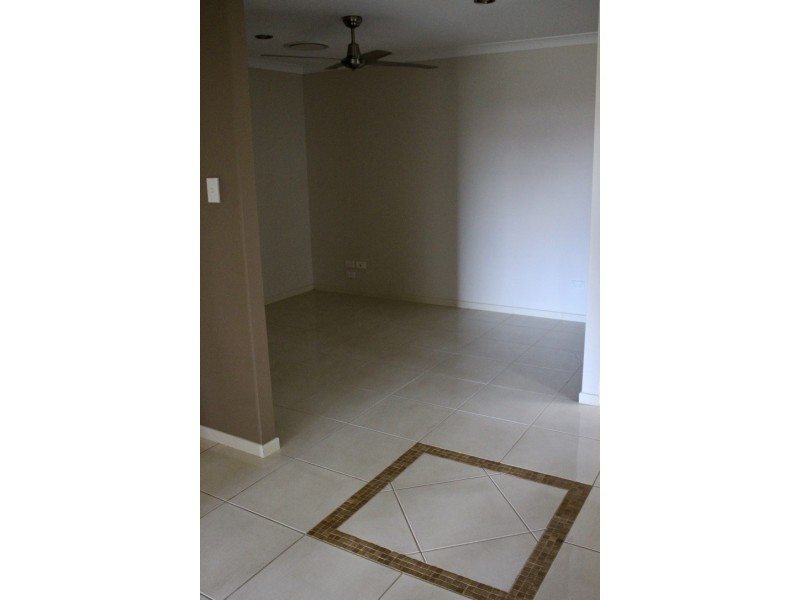 12 Allan Place, Kingaroy QLD 4610