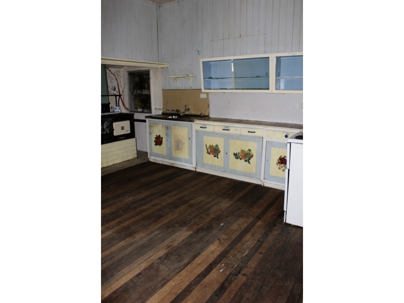 34 Avoca Street, Kingaroy QLD 4610