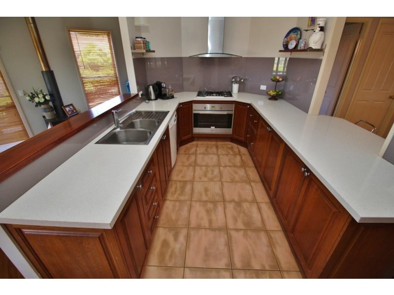 14 FREEMAN COURT, Kingaroy QLD 4610