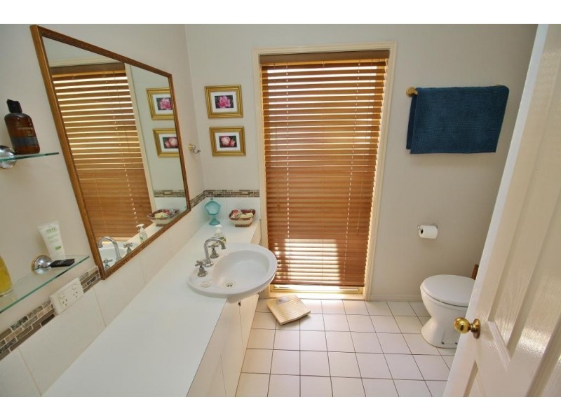 14 FREEMAN COURT, Kingaroy QLD 4610