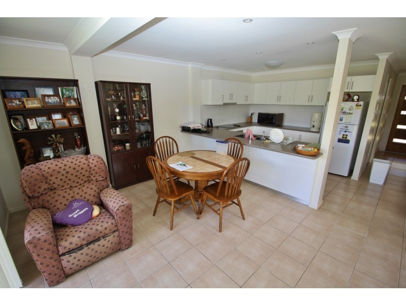 1 6 GLADYS STREET, Kingaroy QLD 4610