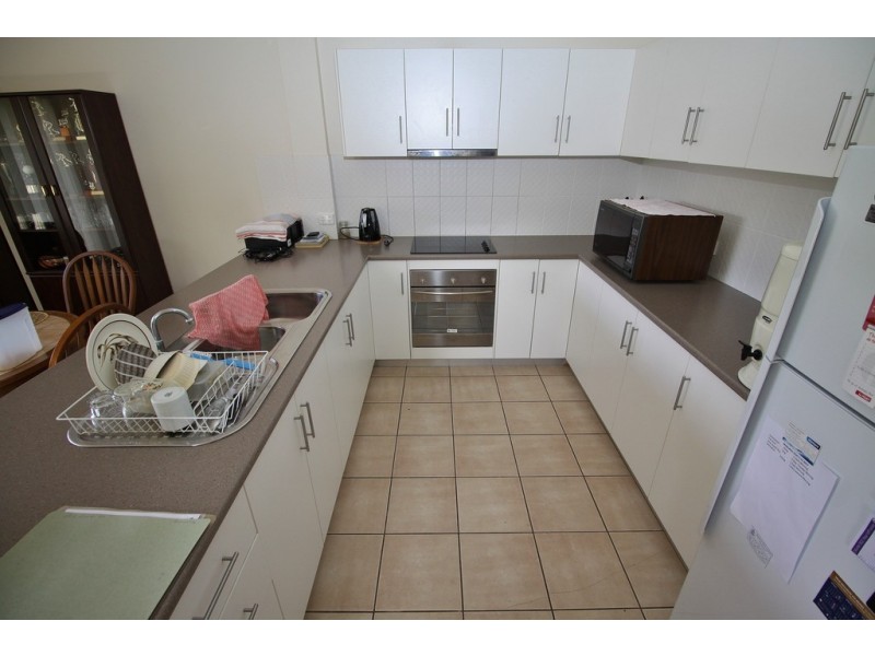 1 6 GLADYS STREET, Kingaroy QLD 4610