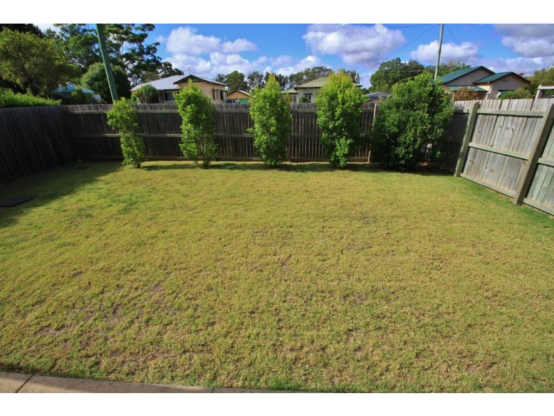 1 6 GLADYS STREET, Kingaroy QLD 4610