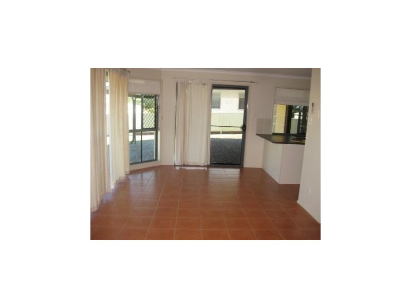 11 Hillview Pde, Kingaroy QLD 4610