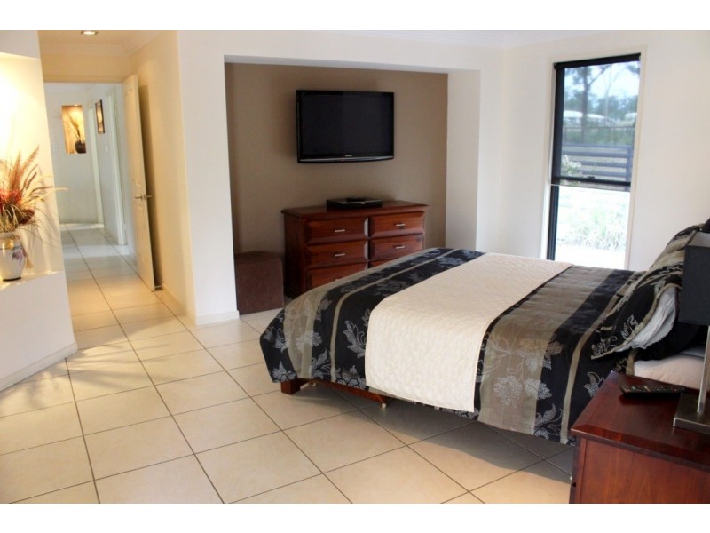 47 Tara Avenue, Nanango QLD 4615