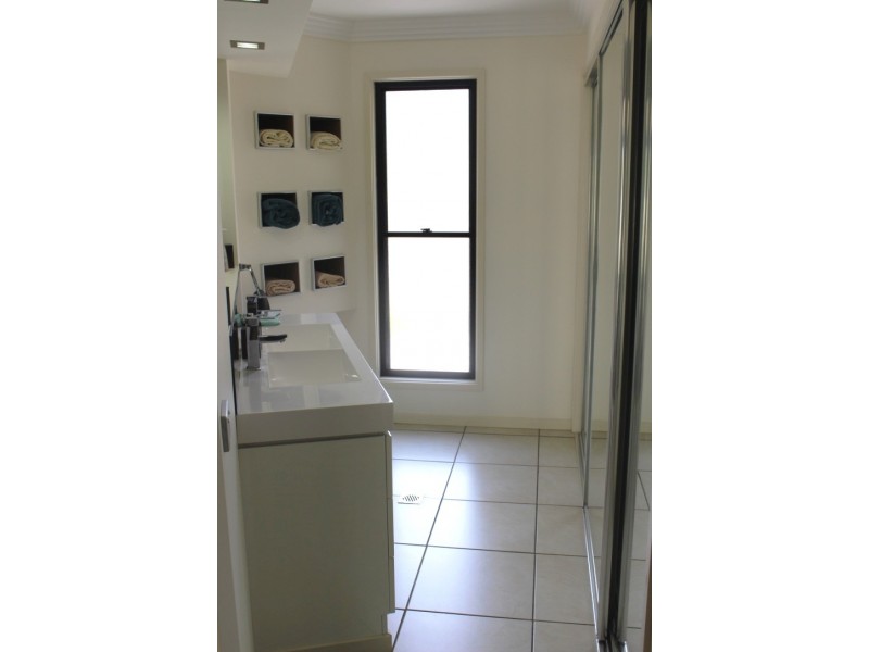 47 Tara Avenue, Nanango QLD 4615