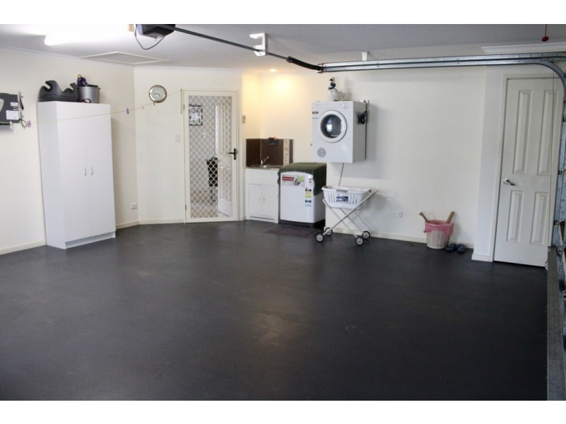 47 Tara Avenue, Nanango QLD 4615