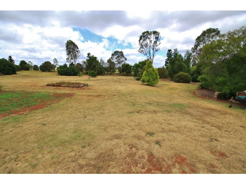 2 PINE COURT, Kingaroy QLD 4610