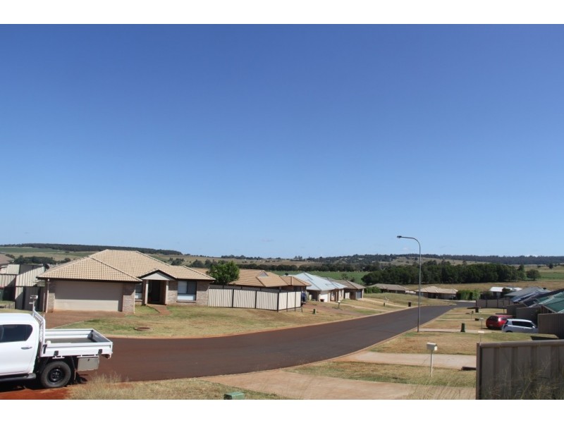 13 Lara court, Kingaroy QLD 4610