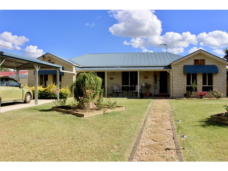 7 Hawthorne Street, Nanango QLD 4615