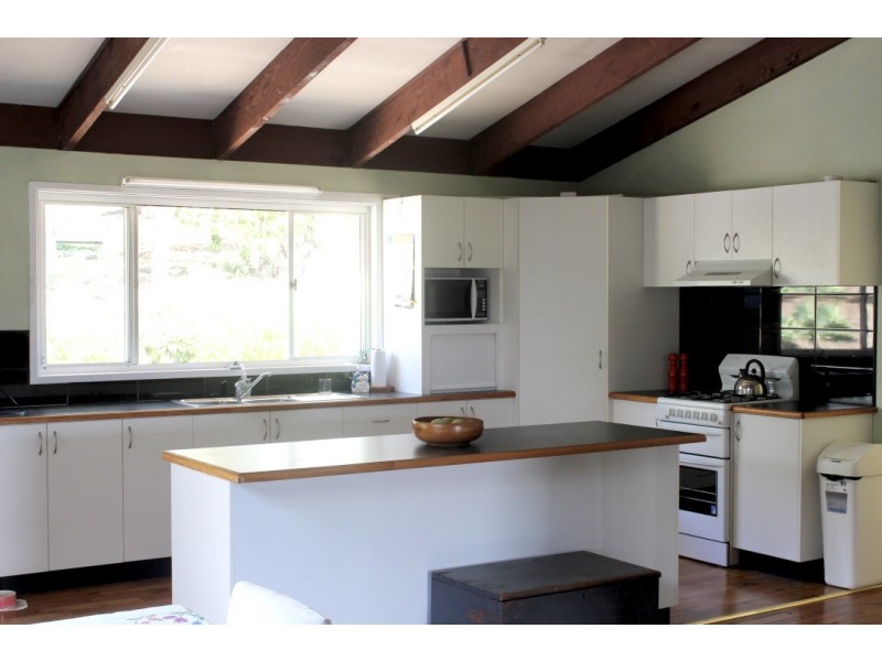 74 Hicken Way, Nanango QLD 4615