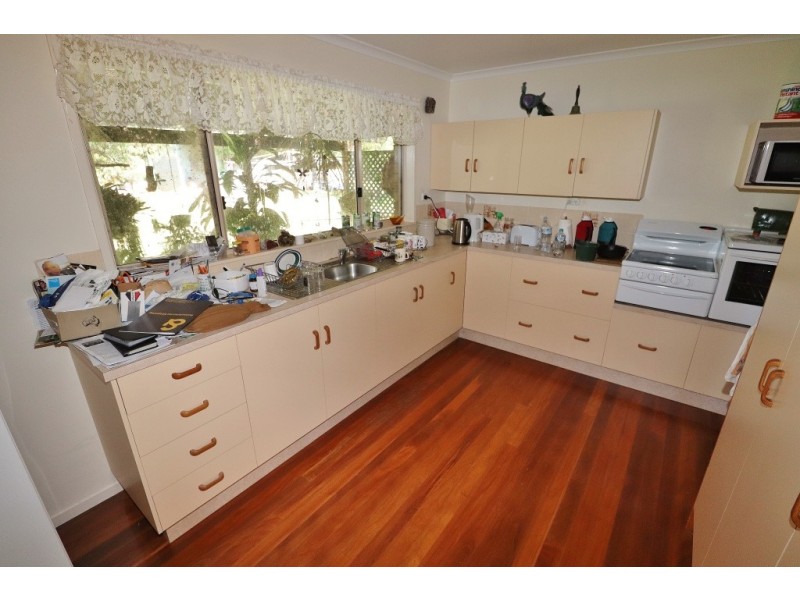 25 REDMANS ROAD, Kingaroy QLD 4610