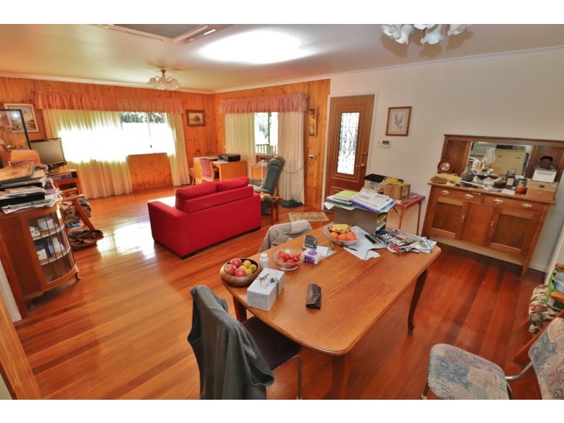 25 REDMANS ROAD, Kingaroy QLD 4610