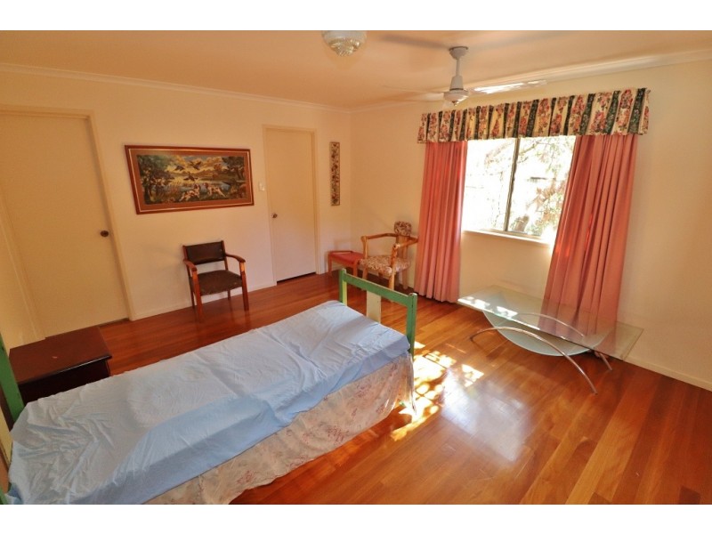 25 REDMANS ROAD, Kingaroy QLD 4610