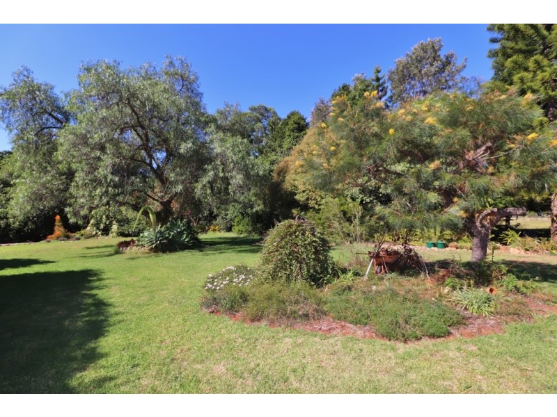 25 REDMANS ROAD, Kingaroy QLD 4610