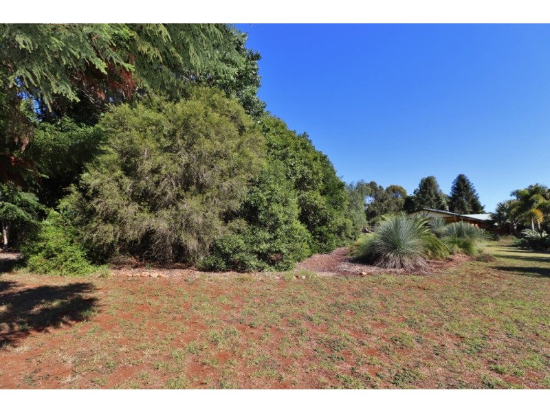 25 REDMANS ROAD, Kingaroy QLD 4610