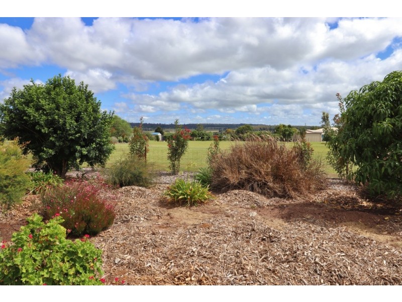 37 Macaulay Drive, Kingaroy QLD 4610