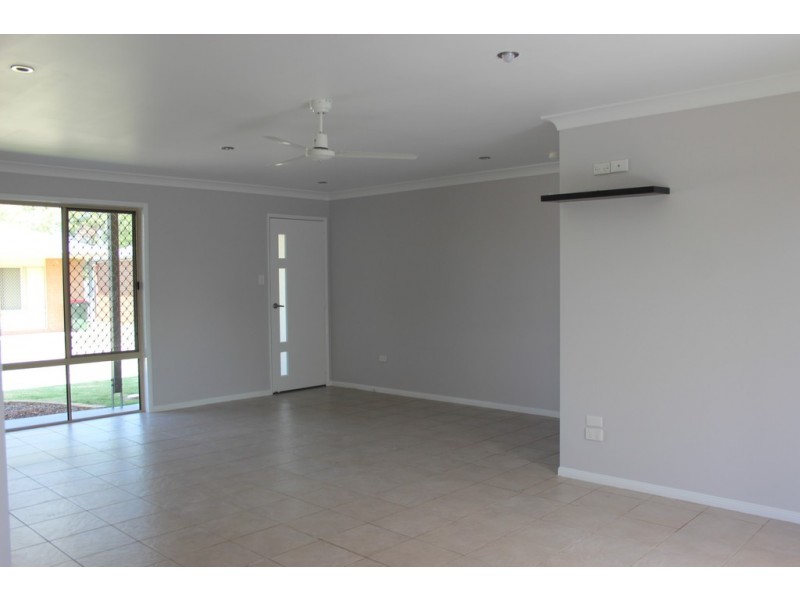 Unit 4 / 27-29 James Street, Kingaroy QLD 4610