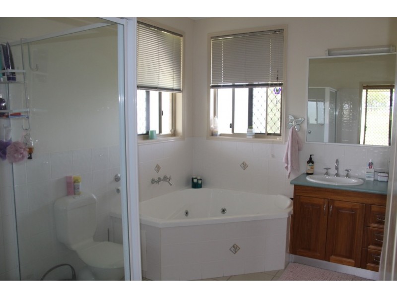 Blackbutt QLD 4306