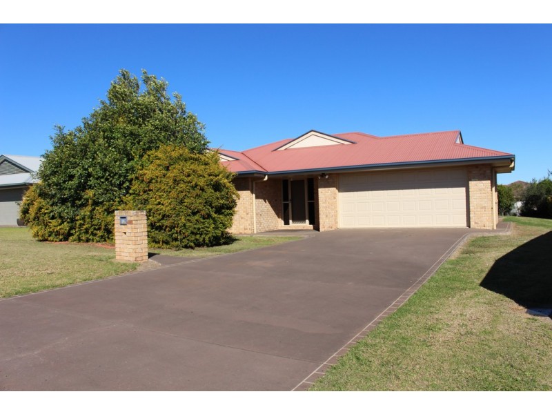 17 Bottlebrush, Kingaroy QLD 4610