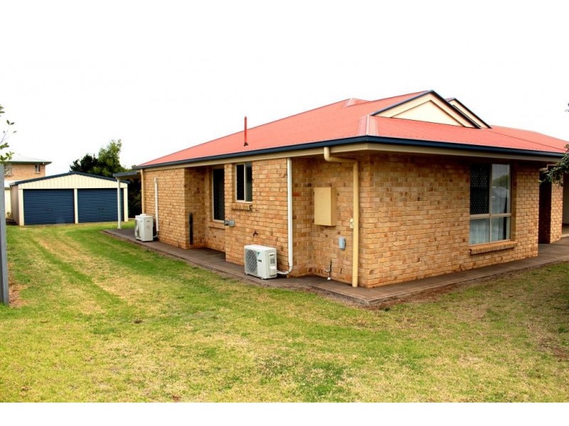 17 Bottlebrush, Kingaroy QLD 4610