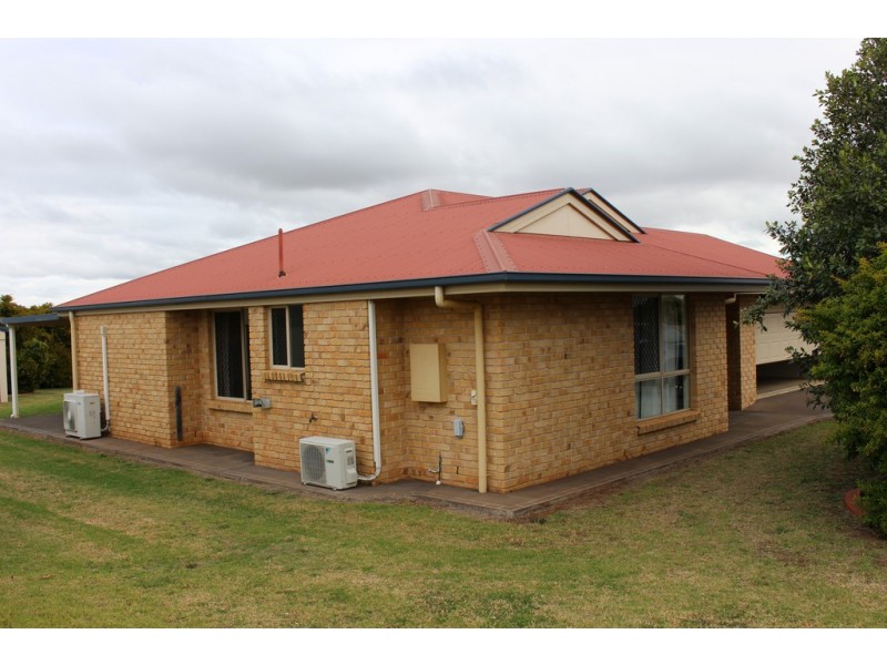 17 Bottlebrush, Kingaroy QLD 4610