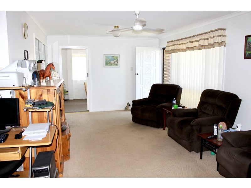 10 GLADYS STREET, Kingaroy QLD 4610