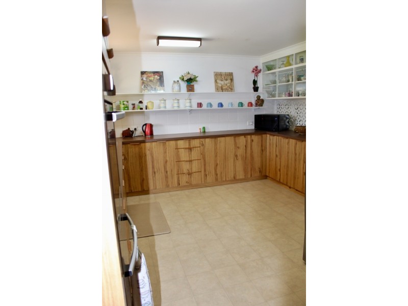 10 GLADYS STREET, Kingaroy QLD 4610