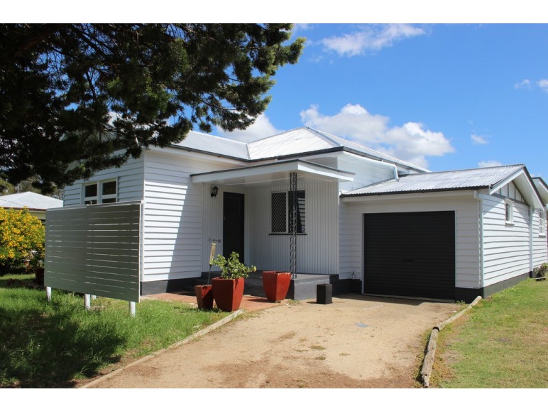 3 Mant Street, Kingaroy QLD 4610
