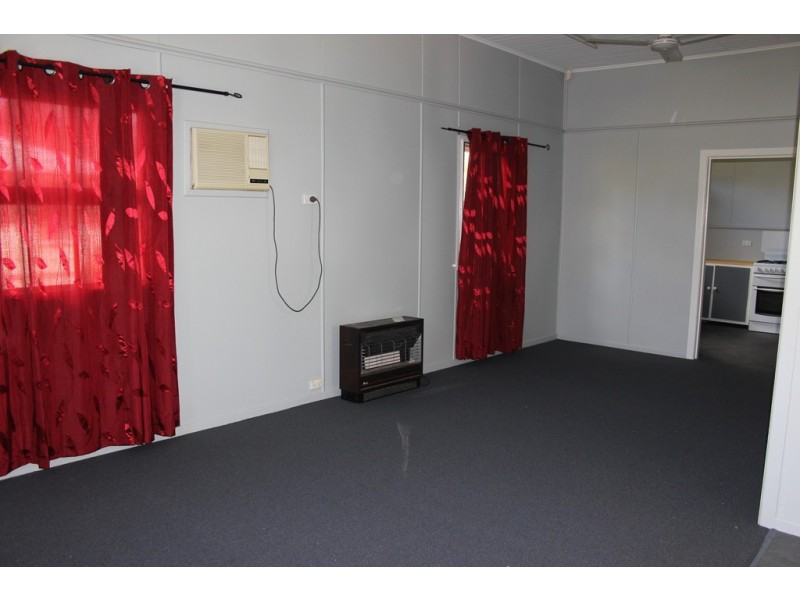 3 Mant Street, Kingaroy QLD 4610