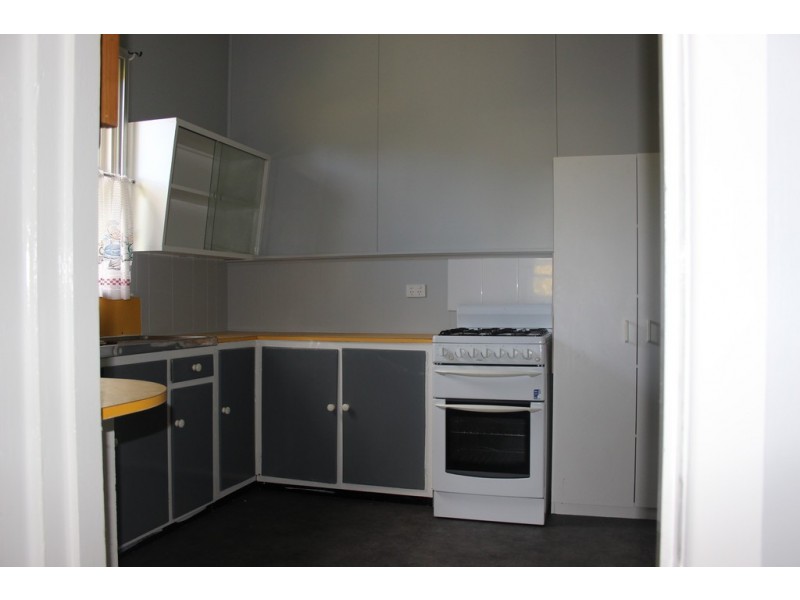 3 Mant Street, Kingaroy QLD 4610