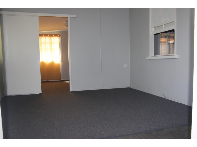 3 Mant Street, Kingaroy QLD 4610