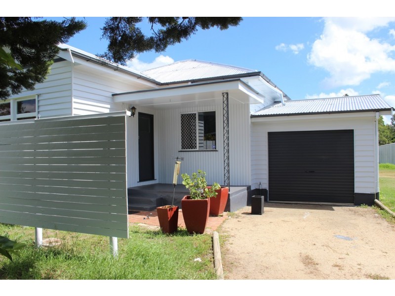 3 Mant Street, Kingaroy QLD 4610