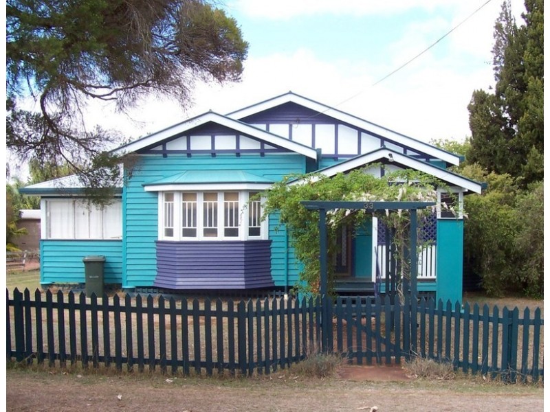 33 Carinya Street, Kingaroy QLD 4610
